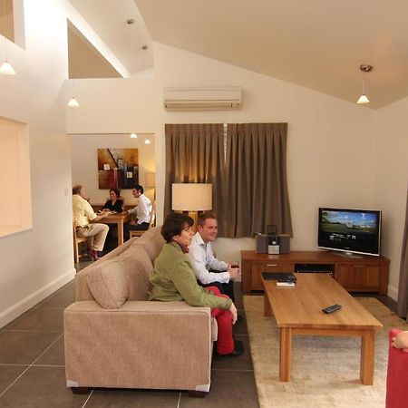Moore Park Apartments Armidale Zimmer foto